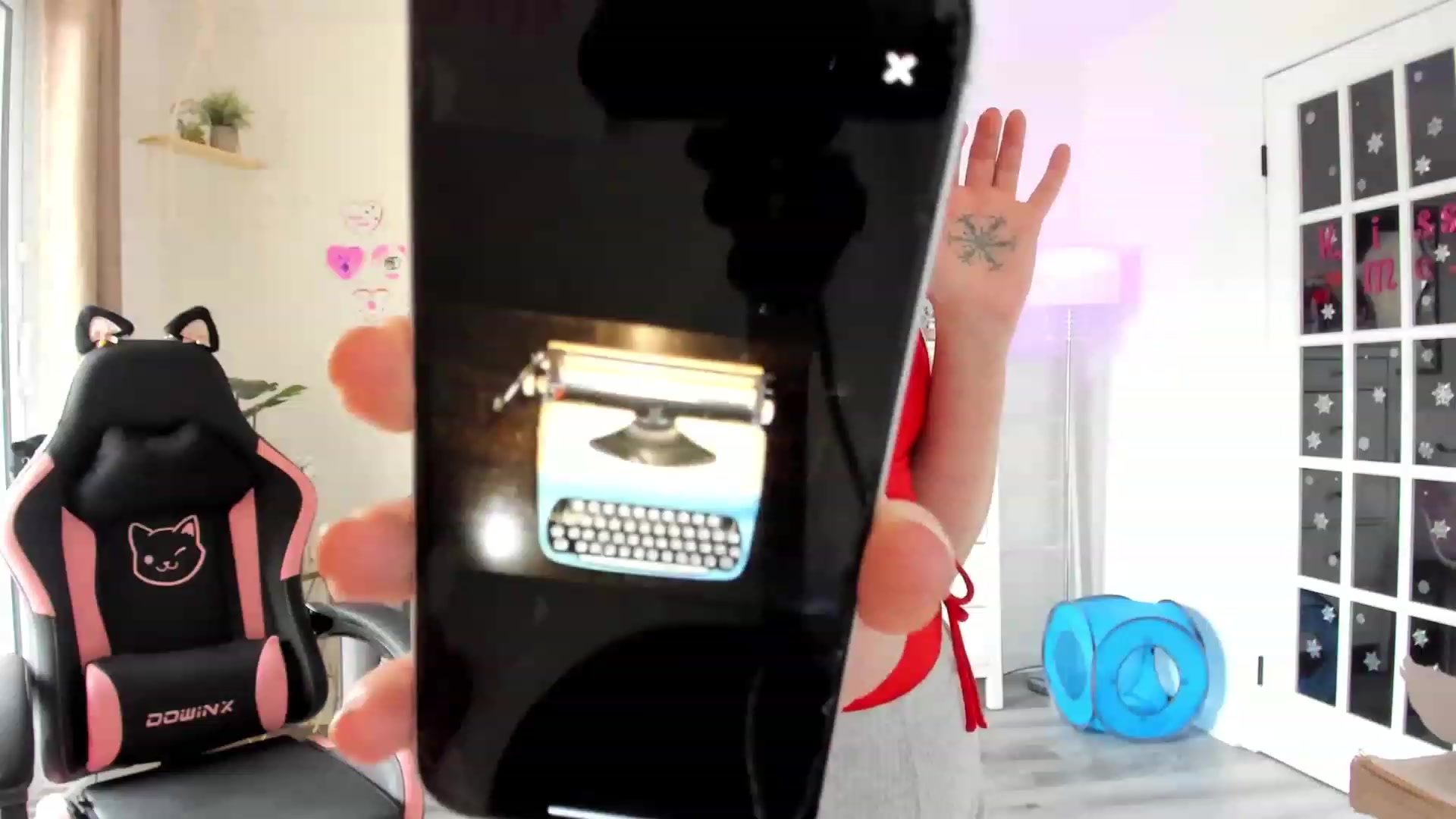 Gallery image thumbnail from josieeblakee's myfreecams stream on, 02/22/2024, 16:00 image 8 of 20