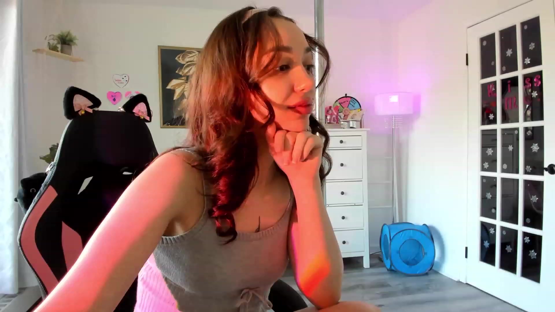 Gallery image thumbnail from josieeblakee's myfreecams stream on, 02/25/2024, 17:37 image 1 of 20