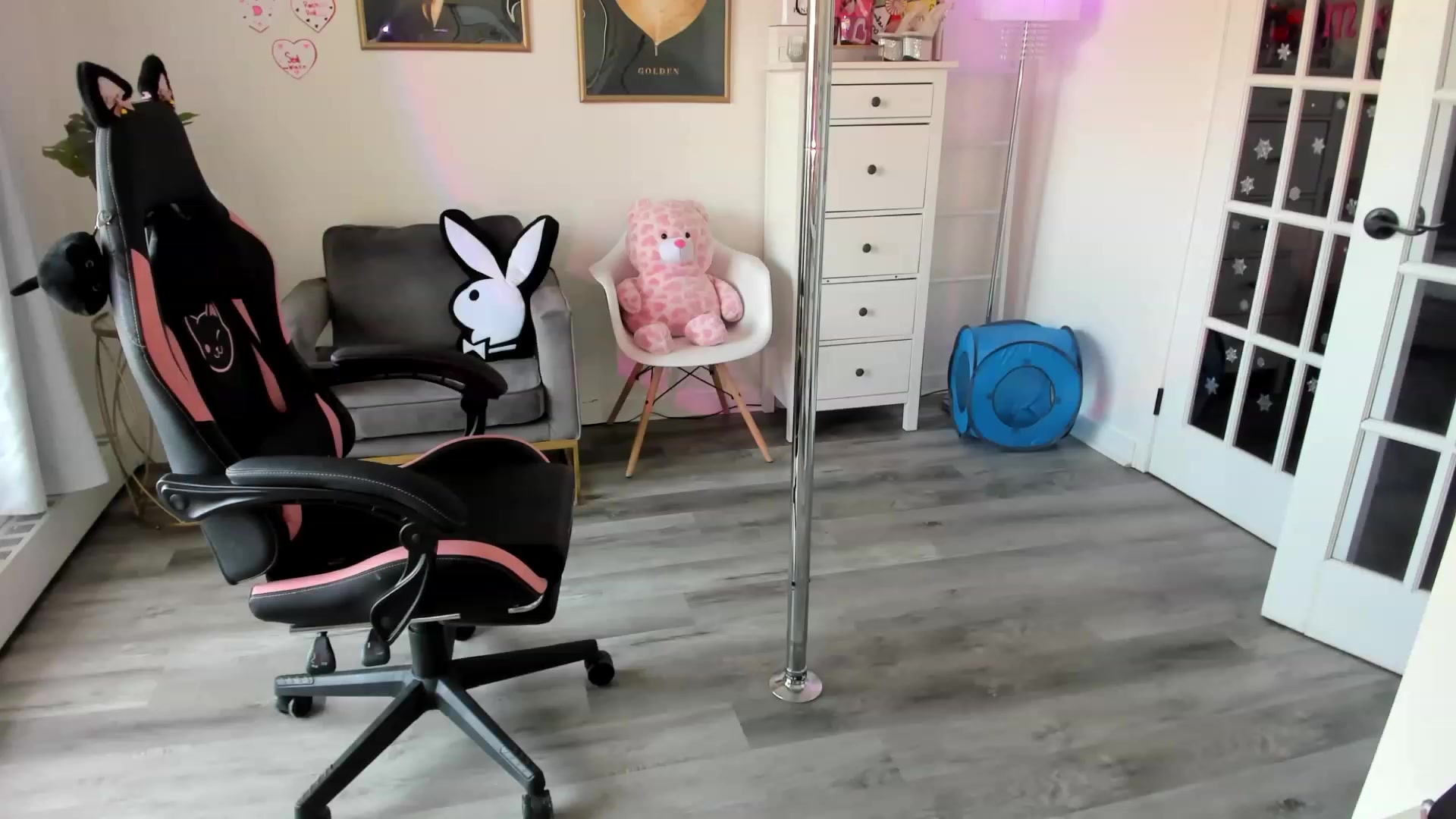 Gallery image thumbnail from josieeblakee's myfreecams stream on, 02/25/2024, 18:36 image 5 of 20