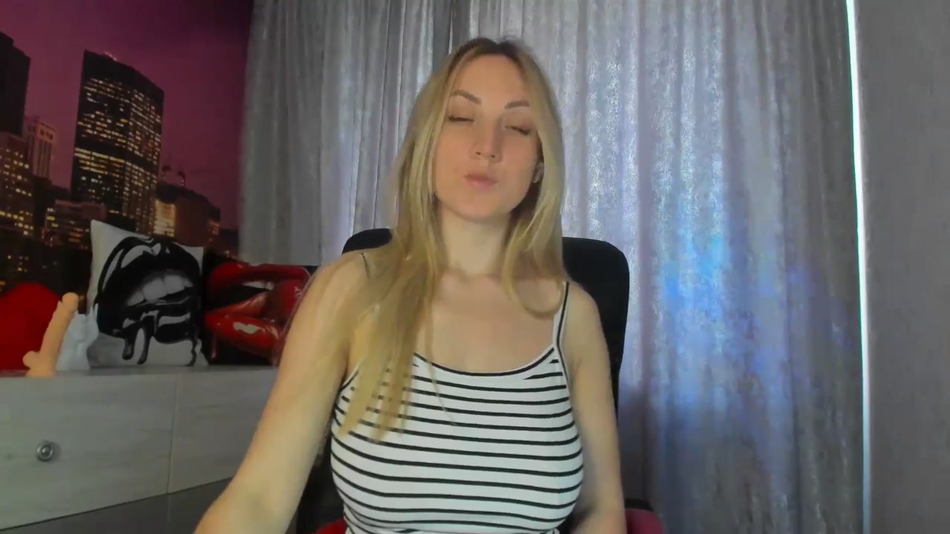 Gallery image thumbnail from juicy_tigress's myfreecams stream on, 04/17/2026, 12:22 image 12 of 20