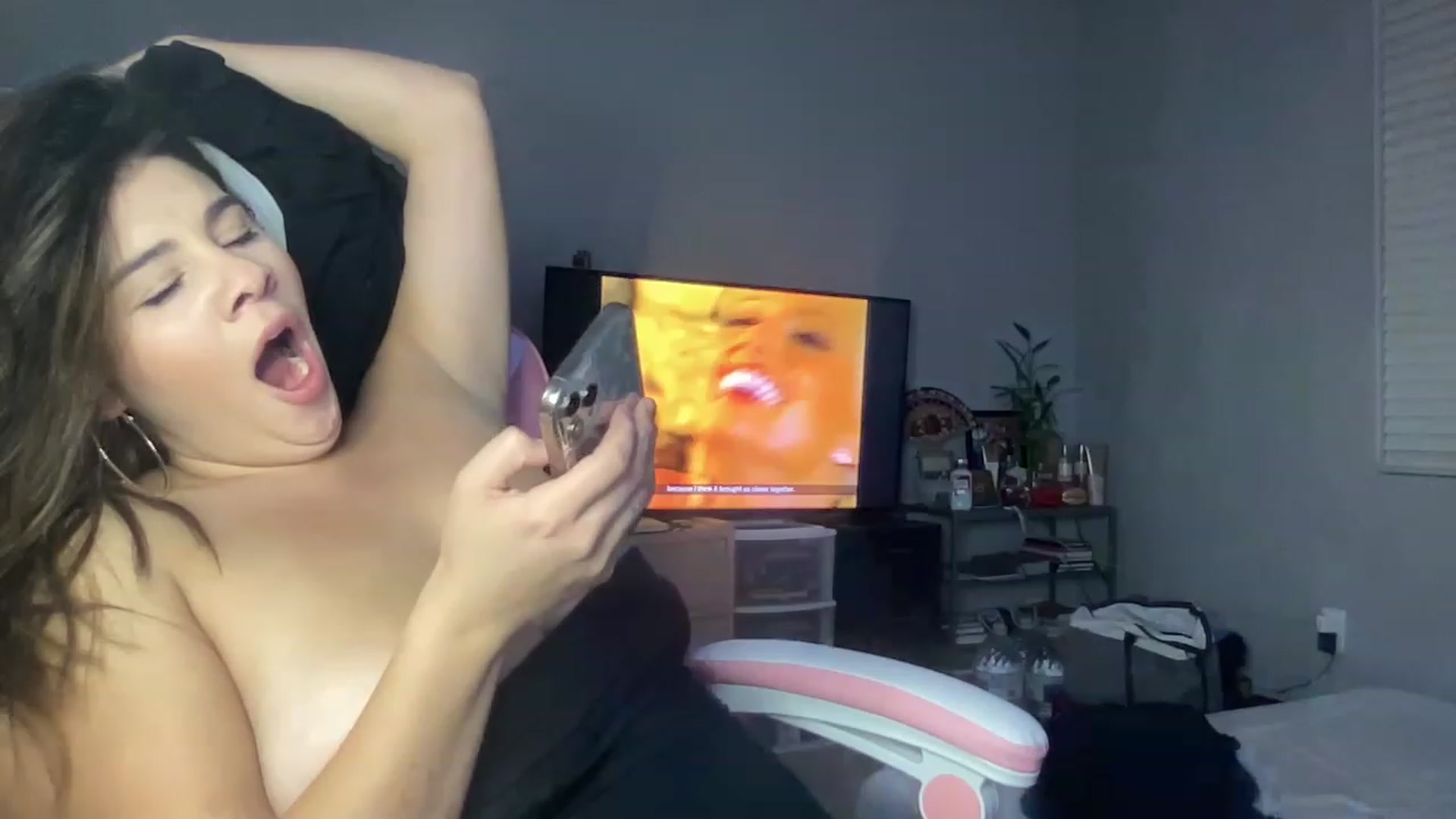 Gallery image thumbnail from juicyjujuu's myfreecams stream on, 11/21/2022, 09:37 image 12 of 20