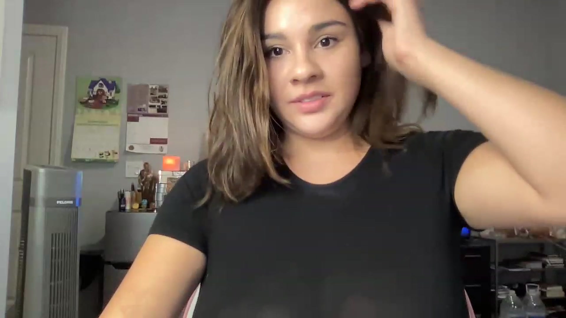 Gallery image thumbnail from juicyjujuu's myfreecams stream on, 11/29/2022, 09:33 image 8 of 20