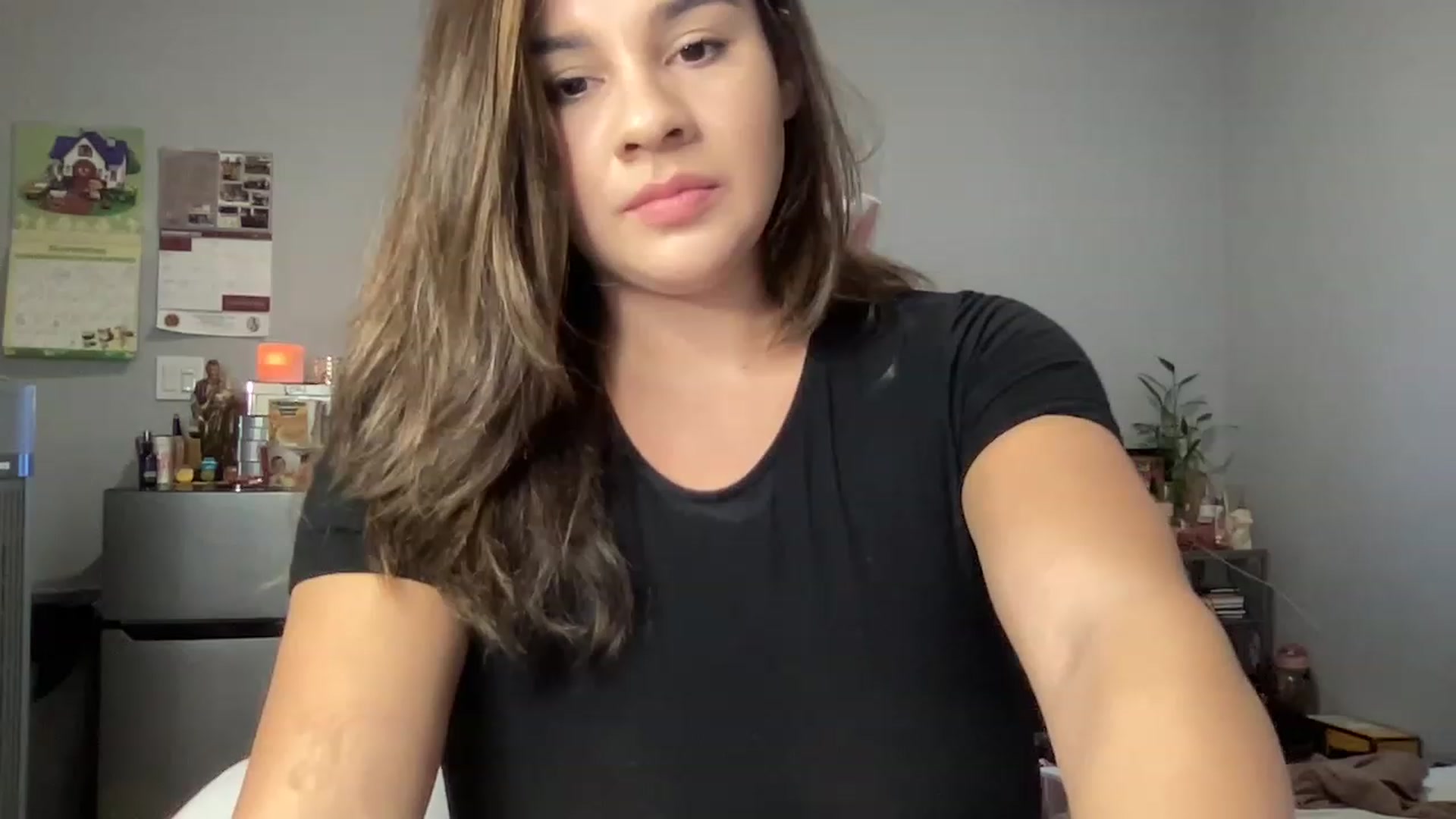 Gallery image thumbnail from juicyjujuu's myfreecams stream on, 11/29/2022, 09:33 image 1 of 20
