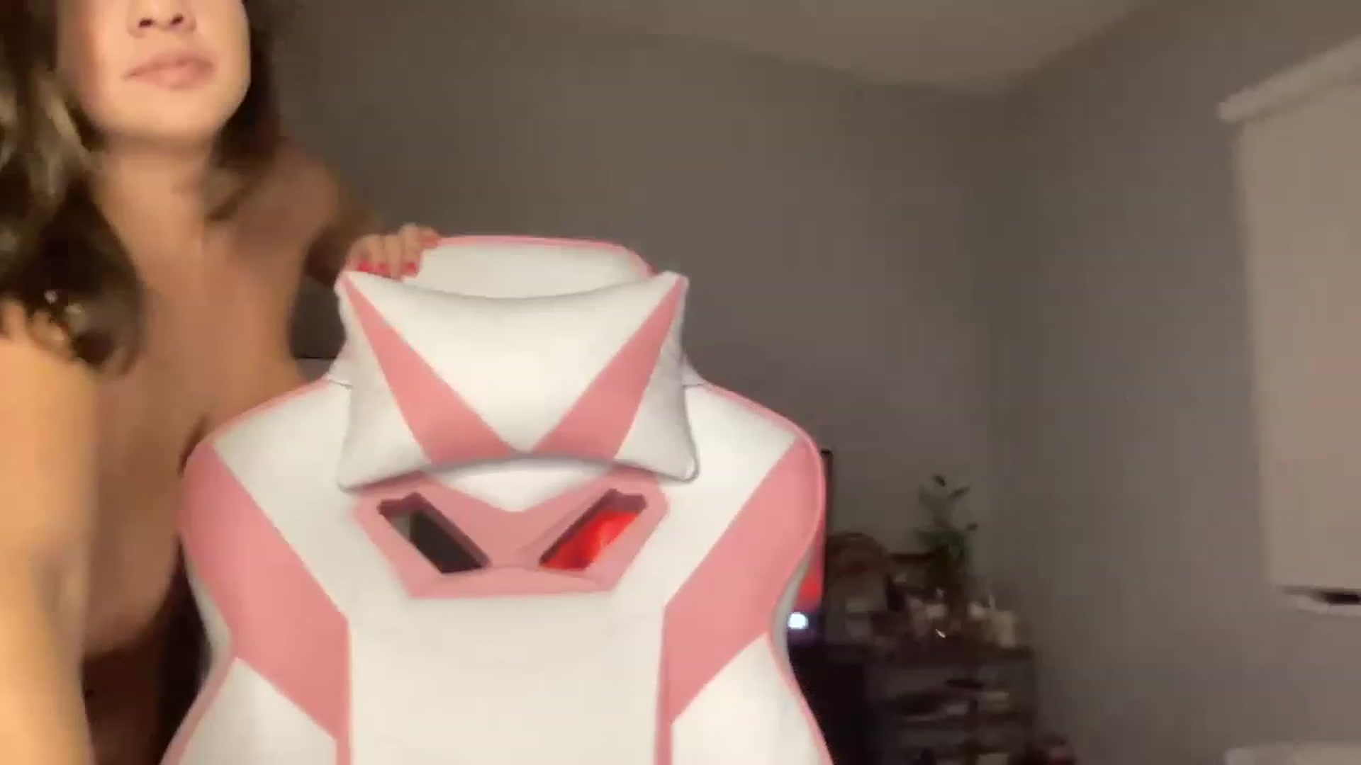 Gallery image thumbnail from juicyjujuu's myfreecams stream on, 11/29/2022, 09:54 image 3 of 20
