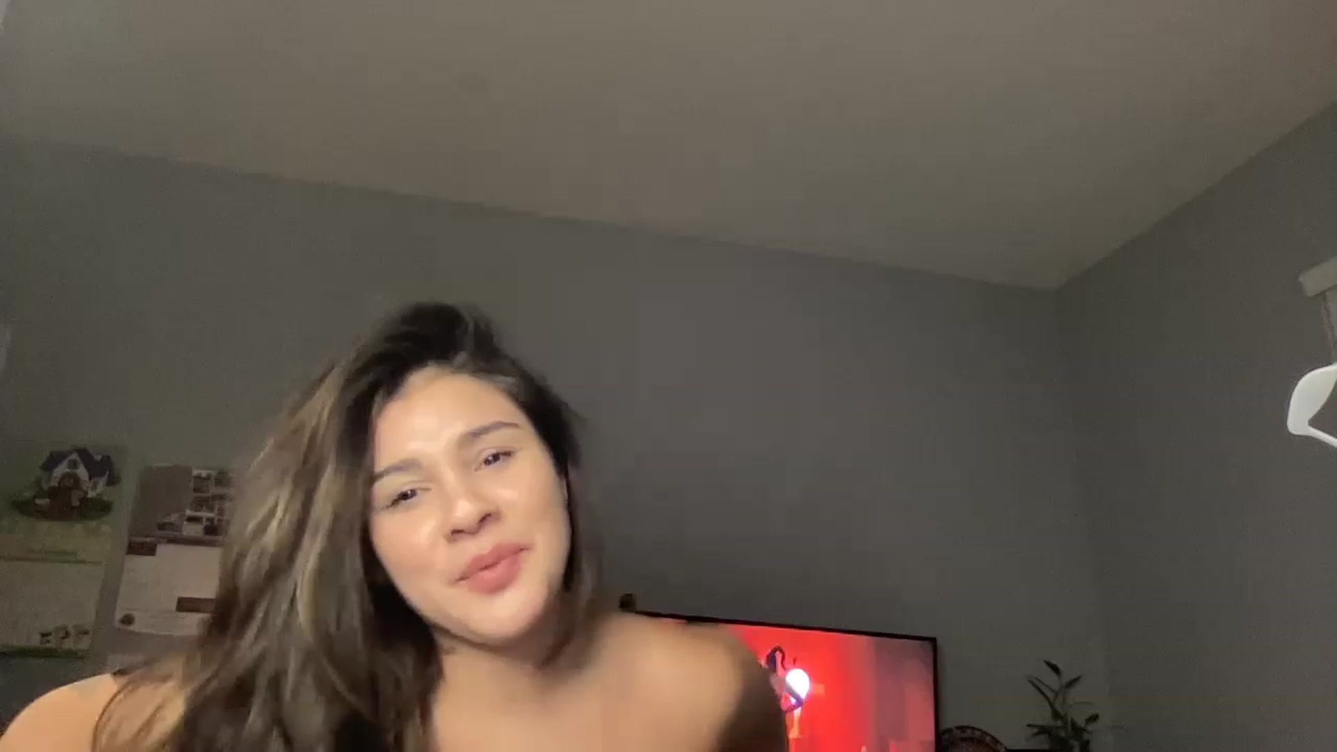 Gallery image thumbnail from juicyjujuu's myfreecams stream on, 11/29/2022, 09:54 image 19 of 20