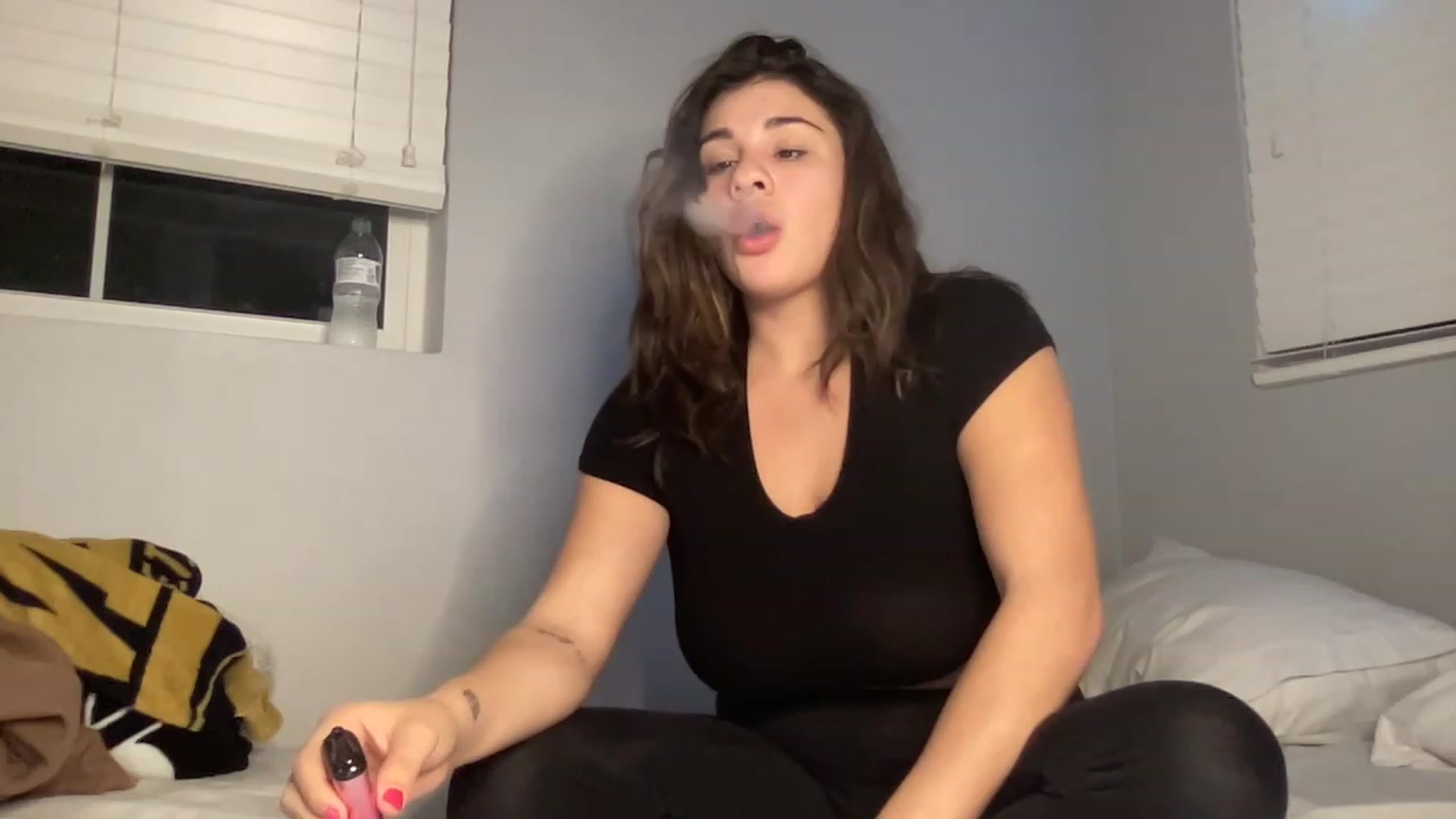 Gallery image thumbnail from juicyjujuu's myfreecams stream on, 12/18/2022, 10:09 image 13 of 20