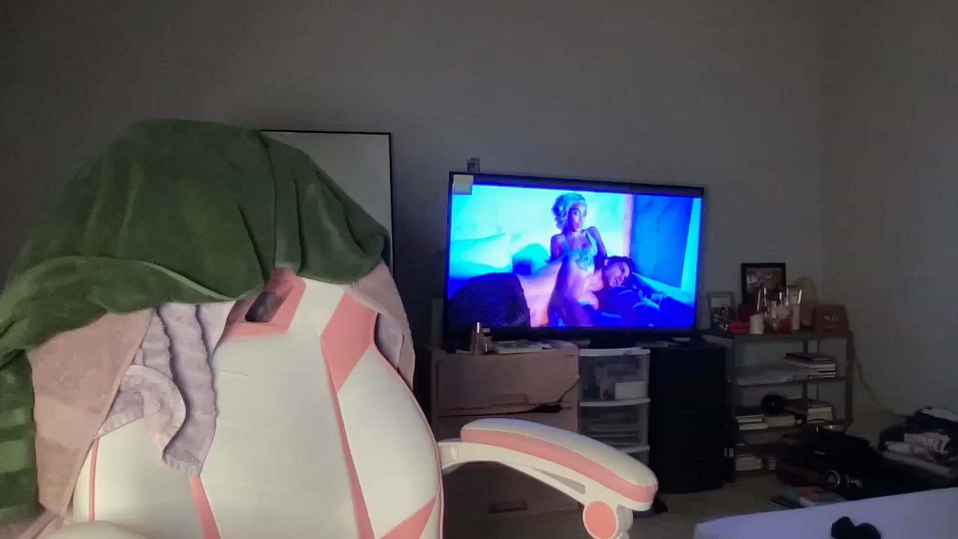 Gallery image thumbnail from juicyjujuu's myfreecams stream on, 05/01/2023, 11:34 image 11 of 20