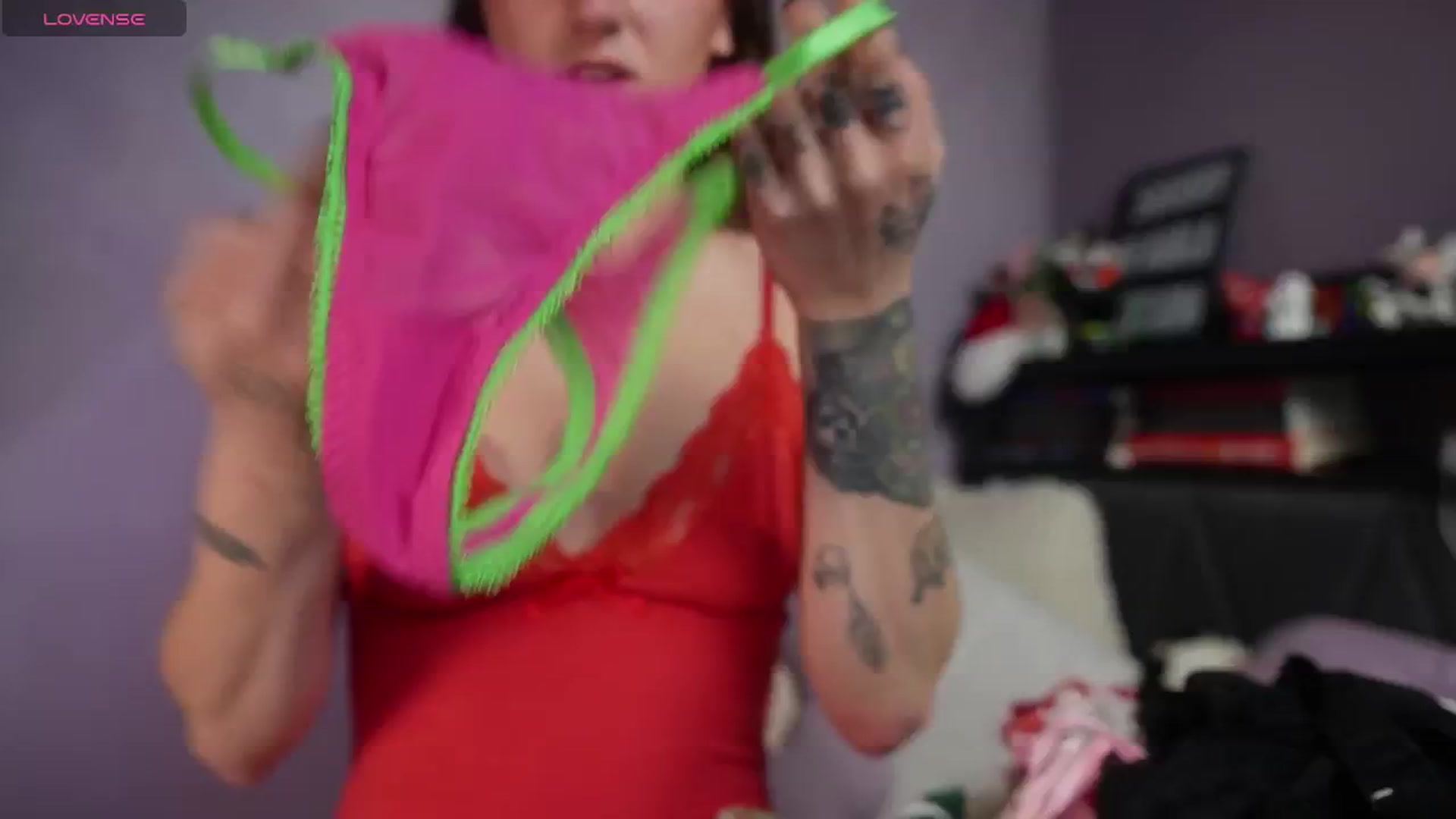 Gallery image thumbnail from just_erika's myfreecams stream on, 10/03/2025, 18:36 image 10 of 20