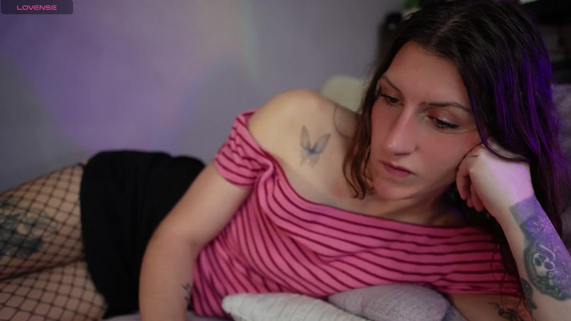 Gallery image thumbnail from just_erika's myfreecams stream on, 11/03/2025, 18:54 image 17 of 20