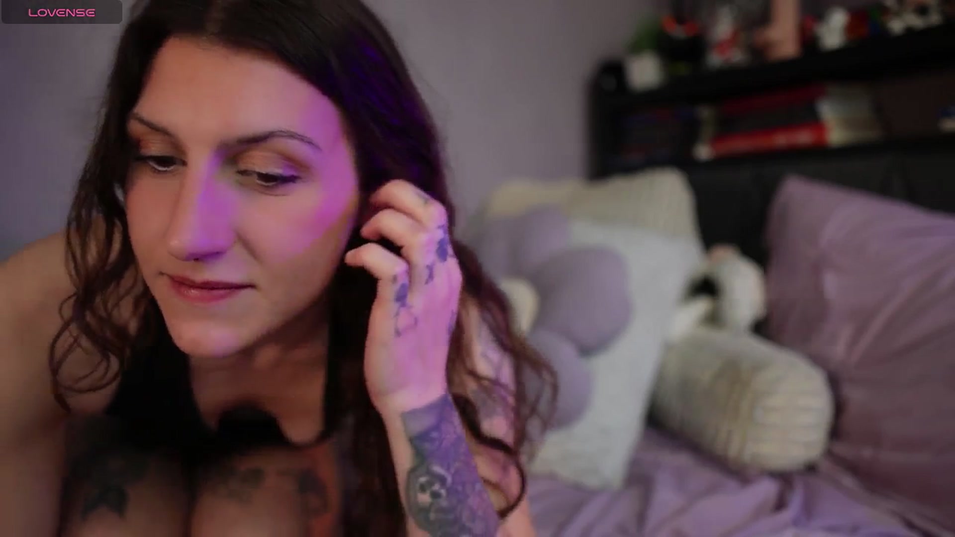 Gallery image thumbnail from just_erika's myfreecams stream on, 11/04/2025, 18:40 image 20 of 20