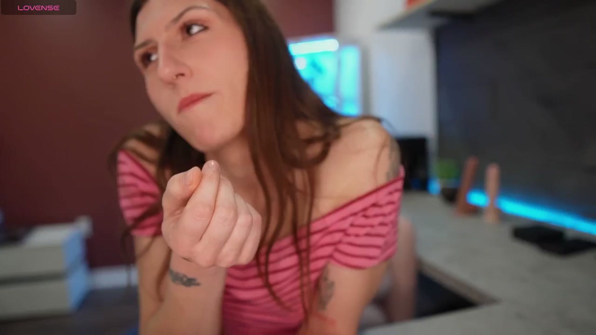 Gallery image thumbnail from just_erika's myfreecams stream on, 12/08/2025, 18:26 image 3 of 20