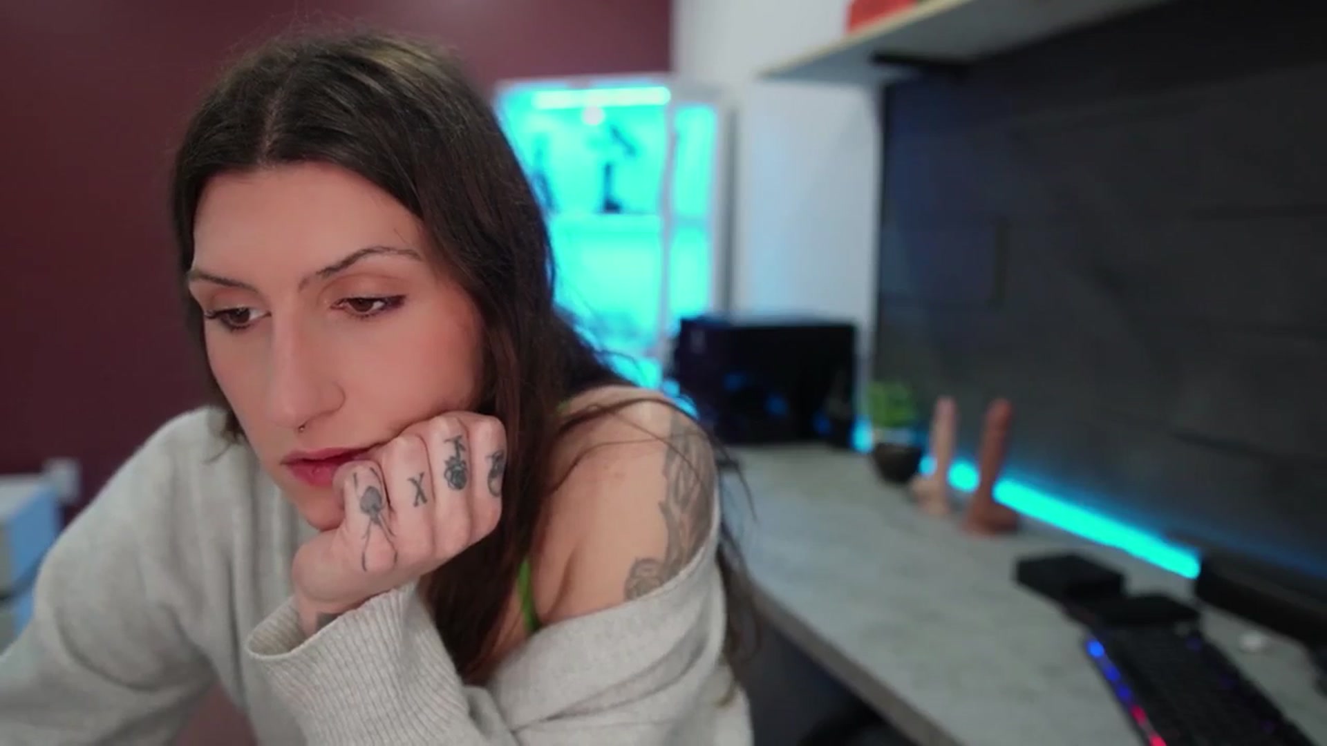 Gallery image thumbnail from just_erika's myfreecams stream on, 12/09/2025, 16:39 image 15 of 20