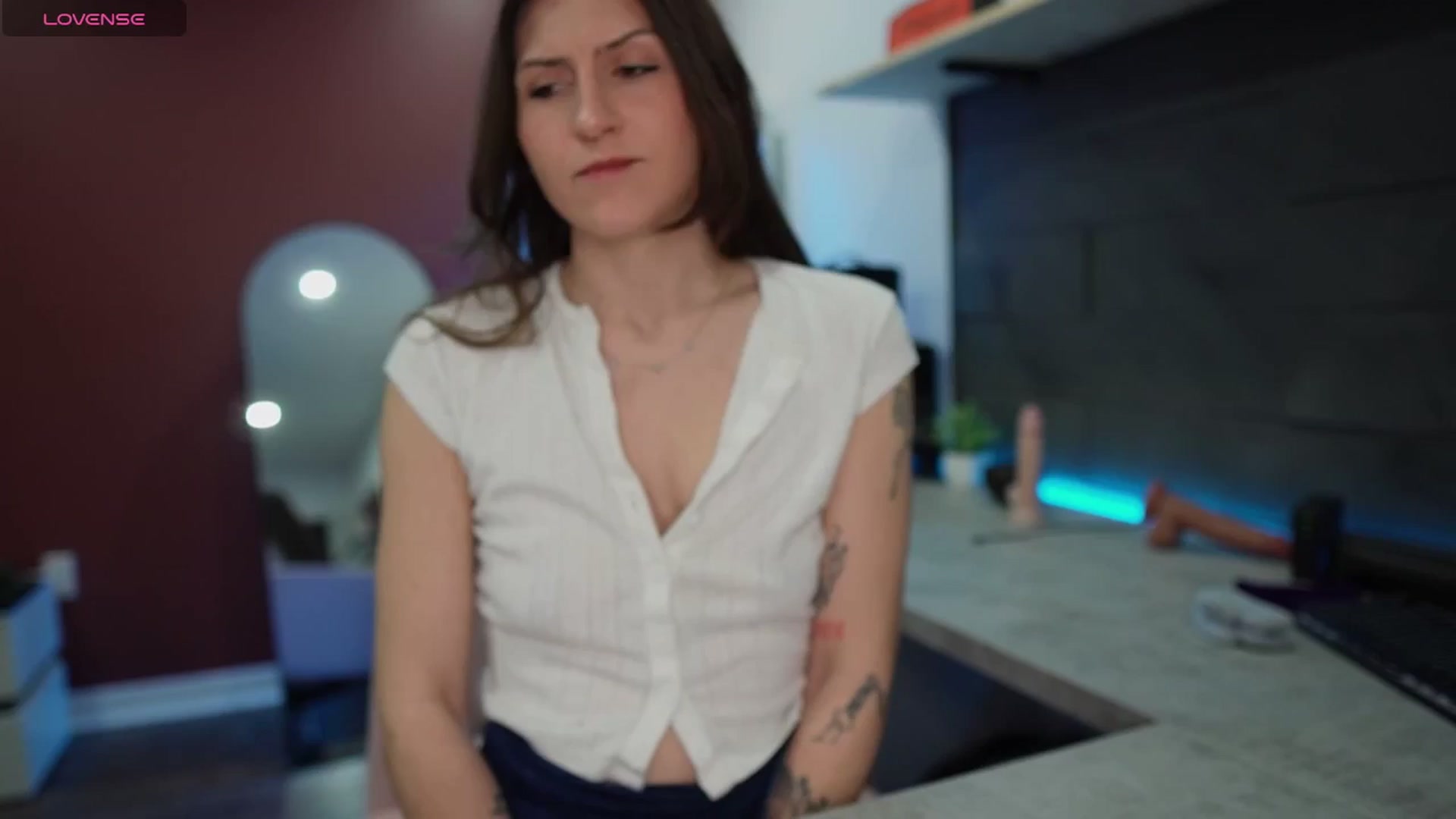 Gallery image thumbnail from just_erika's myfreecams stream on, 12/18/2025, 18:27 image 5 of 20