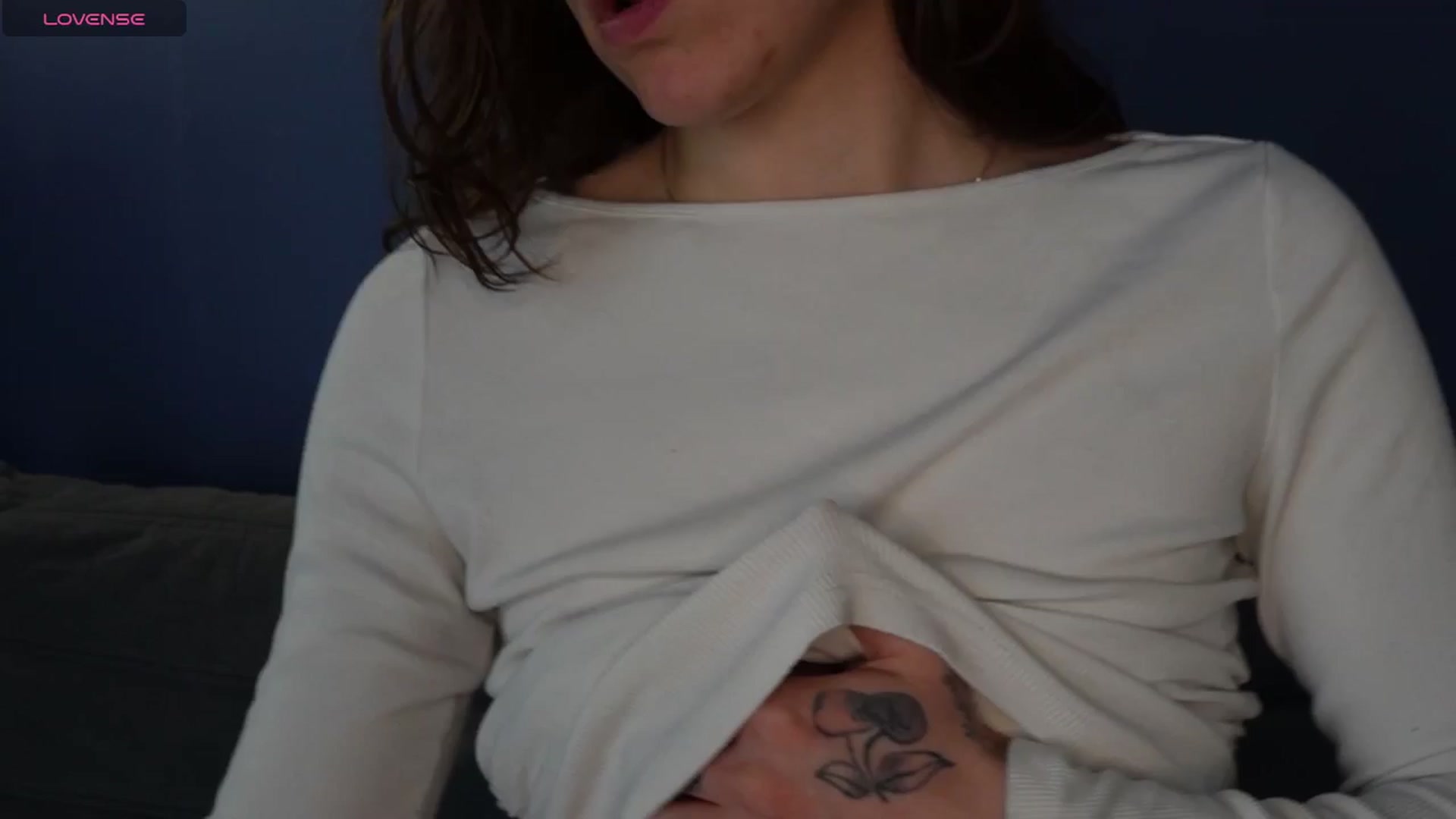 Gallery image thumbnail from just_erika's myfreecams stream on, 04/01/2026, 15:49 image 2 of 20