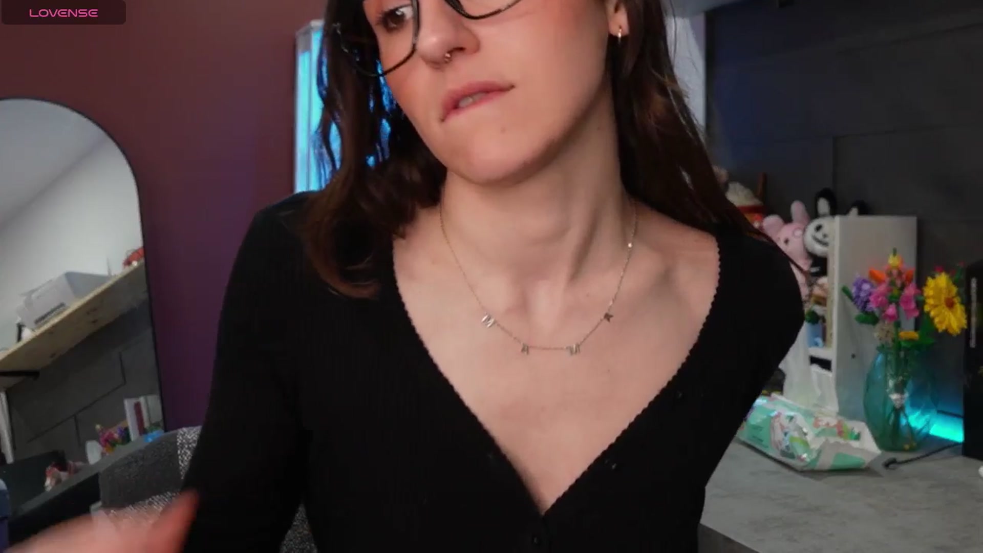 Gallery image thumbnail from just_erika's myfreecams stream on, 04/09/2026, 19:23 image 7 of 20