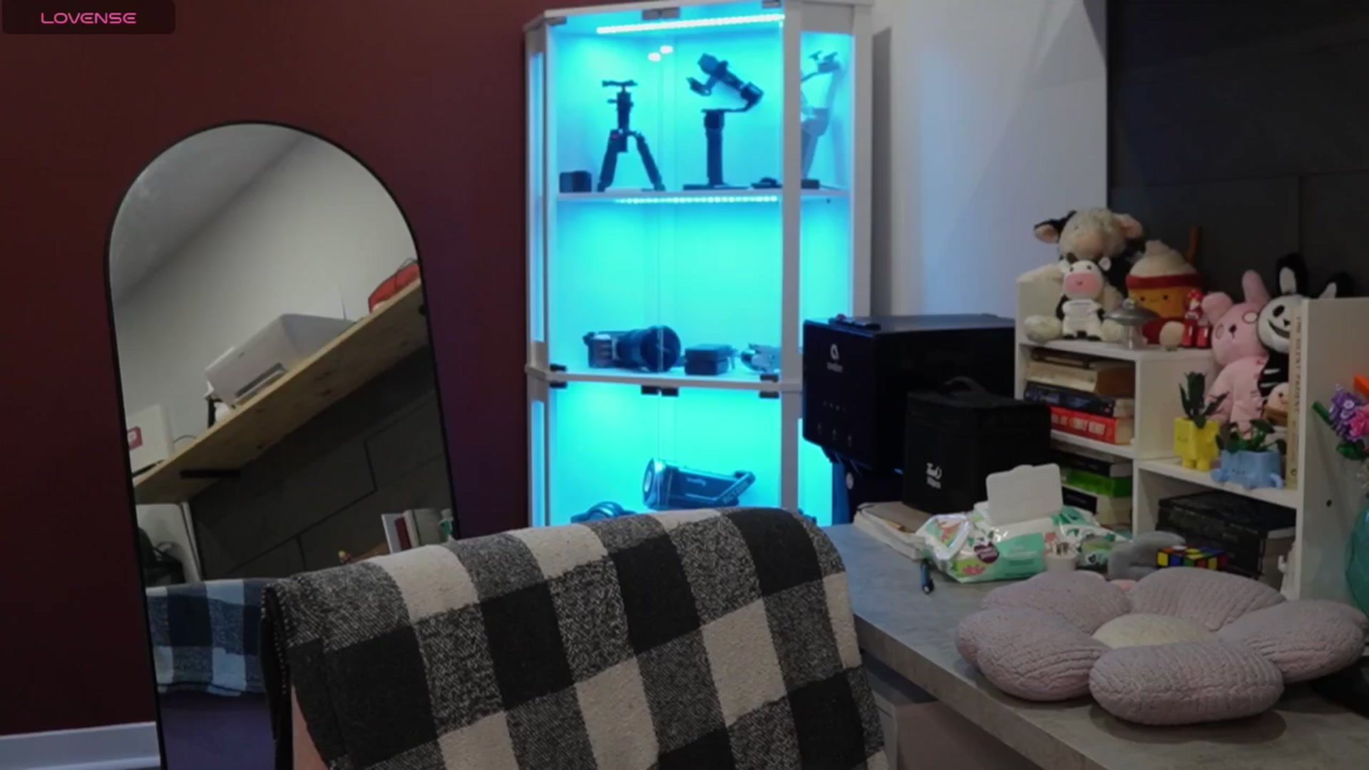 Gallery image thumbnail from just_erika's myfreecams stream on, 04/14/2026, 18:13 image 1 of 20