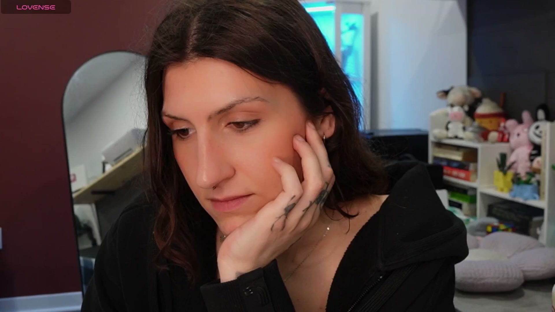 Gallery image thumbnail from just_erika's myfreecams stream on, 04/14/2026, 18:13 image 15 of 20