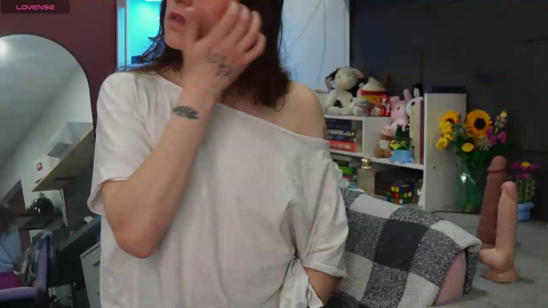 Gallery image thumbnail from just_erika's myfreecams stream on, 05/12/2026, 20:06 image 9 of 20