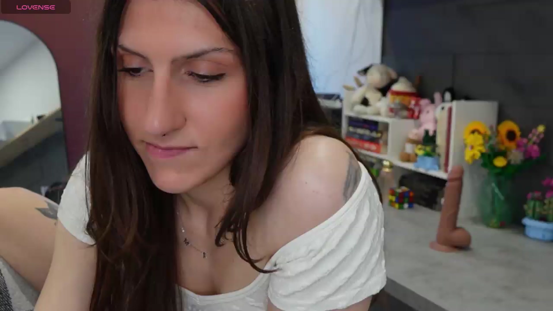 Gallery image thumbnail from just_erika's myfreecams stream on, 05/20/2026, 17:47 image 14 of 20