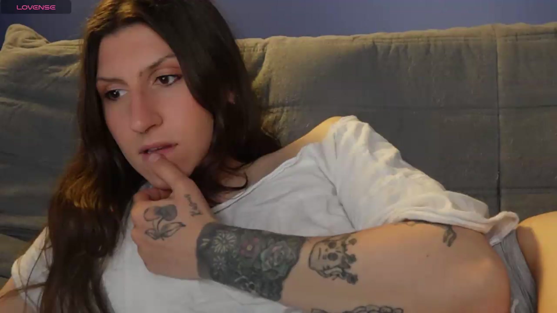 Gallery image thumbnail from just_erika's myfreecams stream on, 05/24/2026, 03:05 image 9 of 20