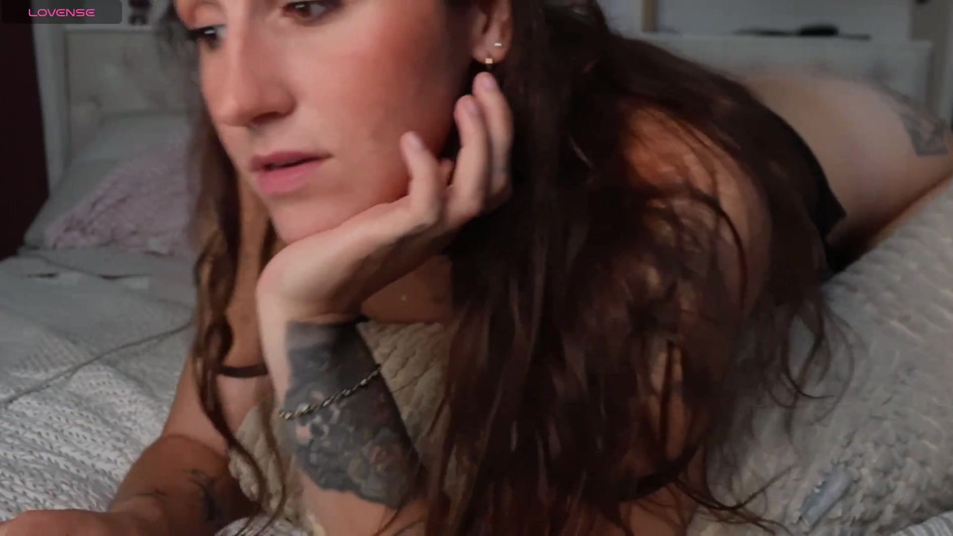 Gallery image thumbnail from just_erika's myfreecams stream on, 08/20/2026, 03:22 image 16 of 20