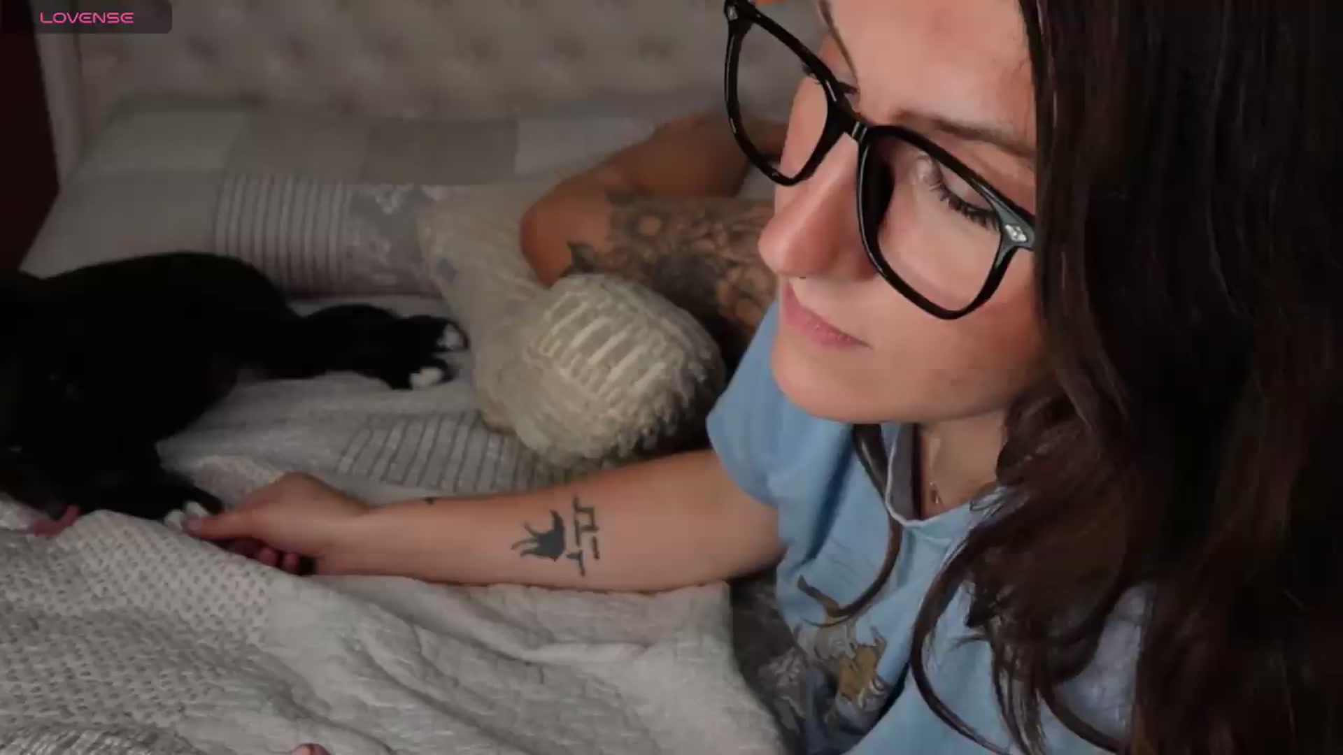 Gallery image thumbnail from just_erika's myfreecams stream on, 08/25/2026, 05:03 image 1 of 20