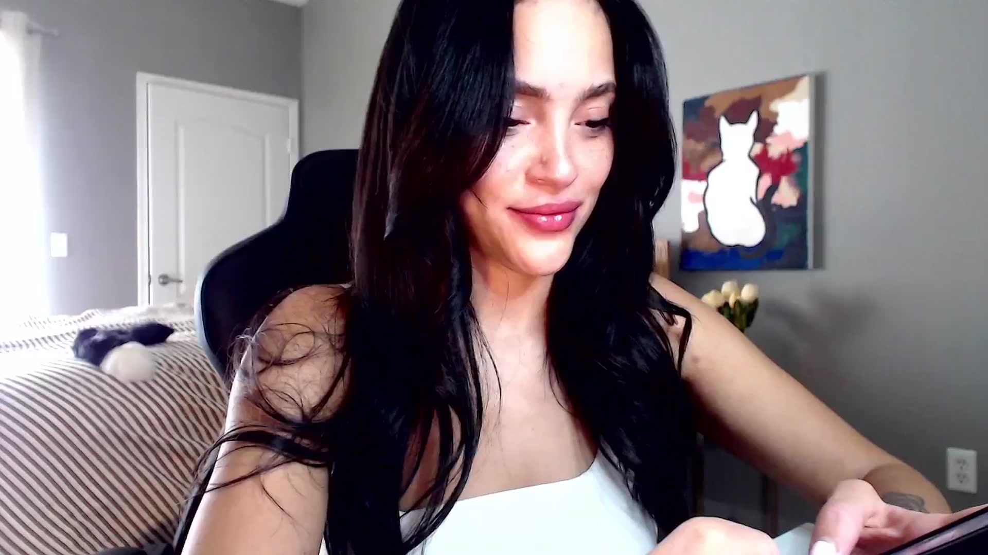 Gallery image thumbnail from justagirl_'s myfreecams stream on, 06/03/2024, 22:14 image 9 of 20