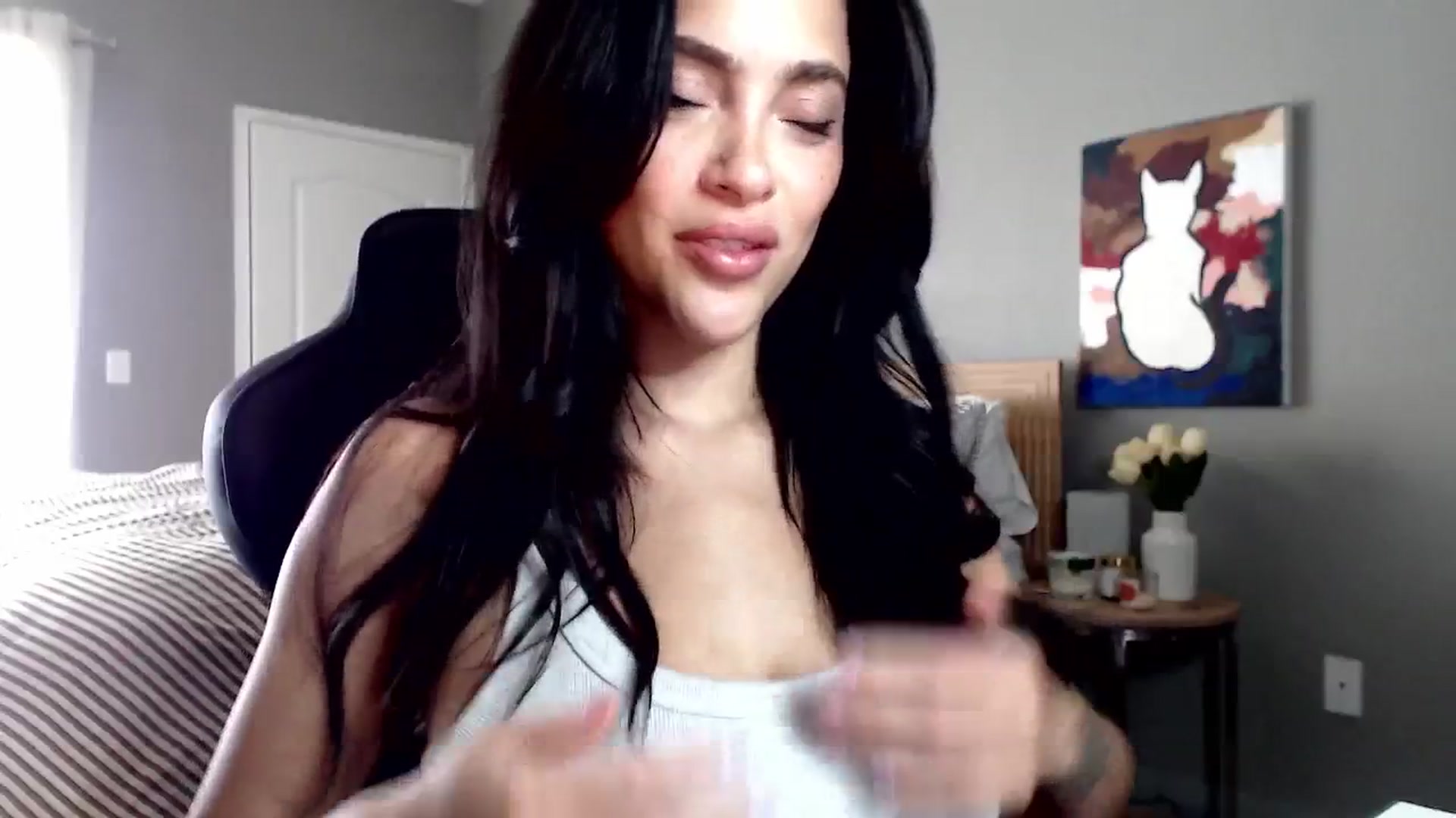 Gallery image thumbnail from justagirl_'s myfreecams stream on, 06/04/2024, 21:54 image 16 of 20