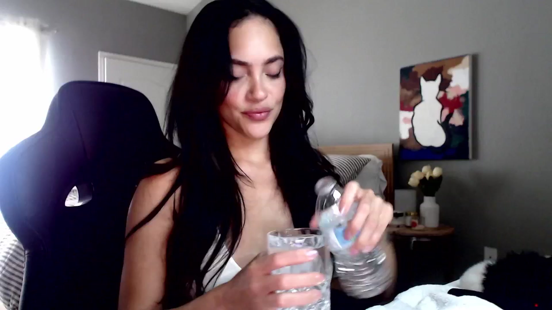 Gallery image thumbnail from justagirl_'s myfreecams stream on, 06/04/2024, 22:32 image 8 of 20