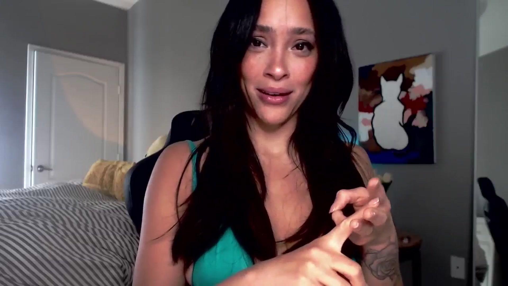 Gallery image thumbnail from justagirl_'s myfreecams stream on, 06/20/2024, 24:49 image 20 of 20