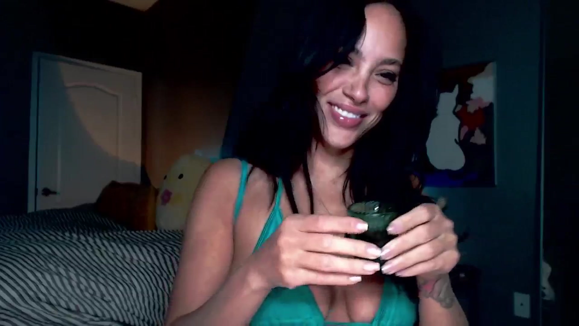 Gallery image thumbnail from justagirl_'s myfreecams stream on, 06/20/2024, 02:43 image 5 of 20