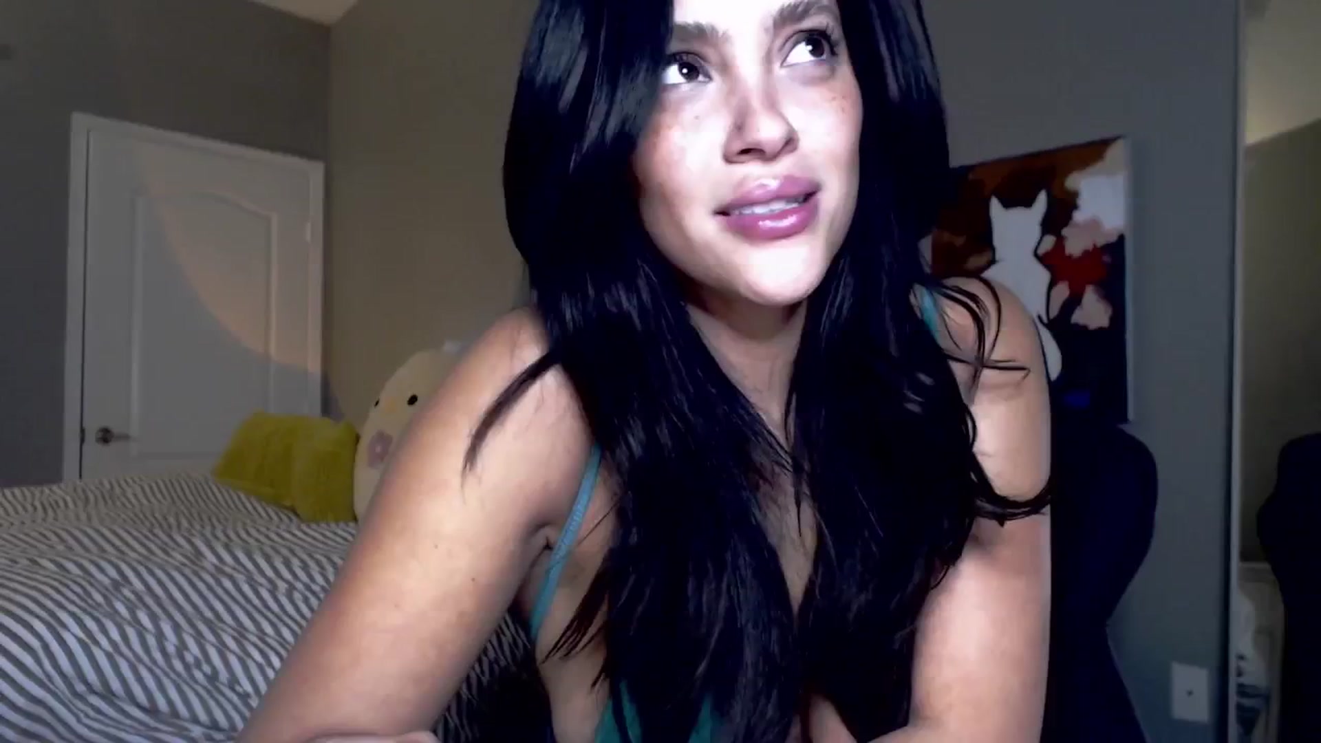 Gallery image thumbnail from justagirl_'s myfreecams stream on, 06/20/2024, 02:43 image 19 of 20