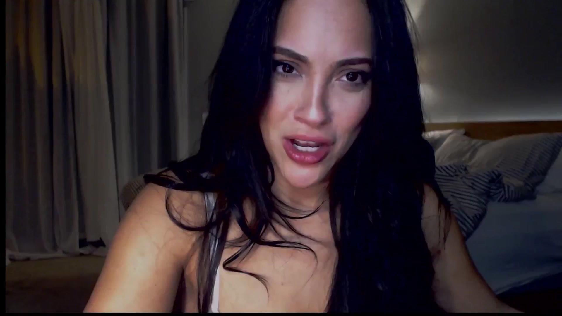 Gallery image thumbnail from justagirl_'s myfreecams stream on, 12/03/2024, 08:02 image 10 of 20