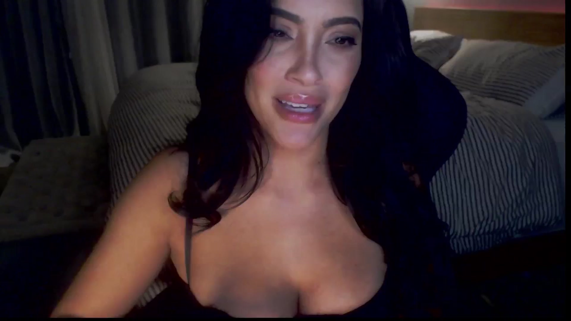 Gallery image thumbnail from justagirl_'s myfreecams stream on, 12/12/2024, 09:04 image 2 of 20