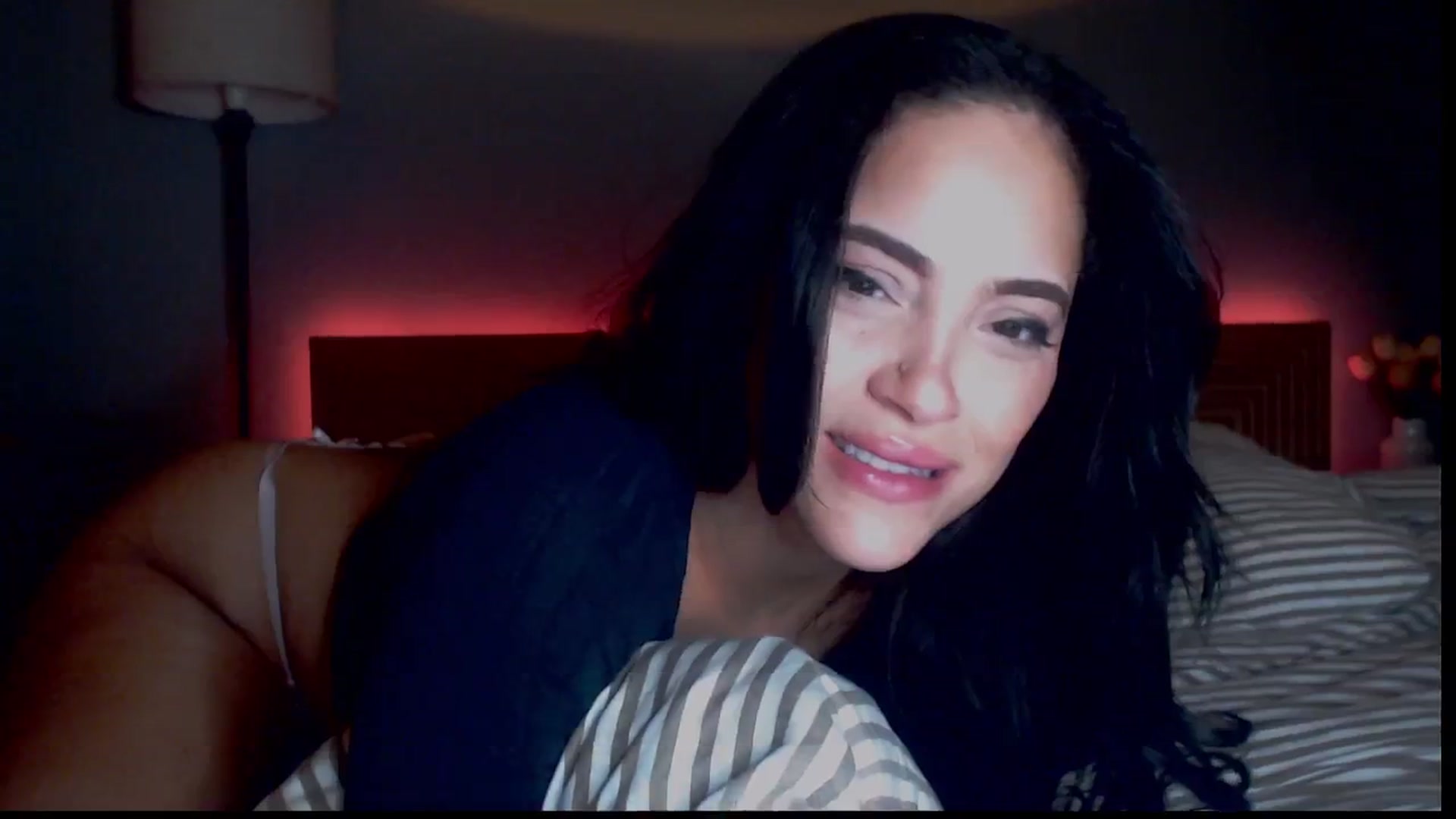 Gallery image thumbnail from justagirl_'s myfreecams stream on, 12/19/2024, 06:46 image 20 of 20