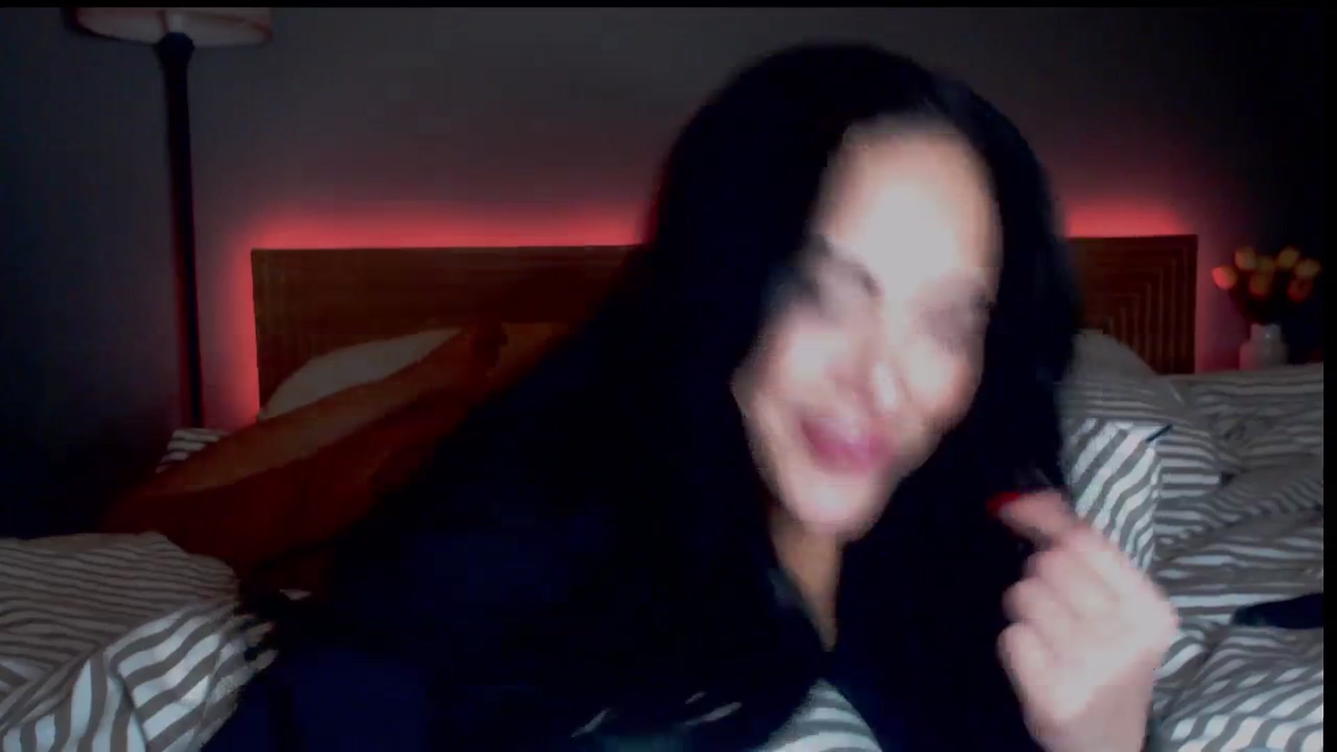 Gallery image thumbnail from justagirl_'s myfreecams stream on, 12/19/2024, 07:11 image 9 of 20