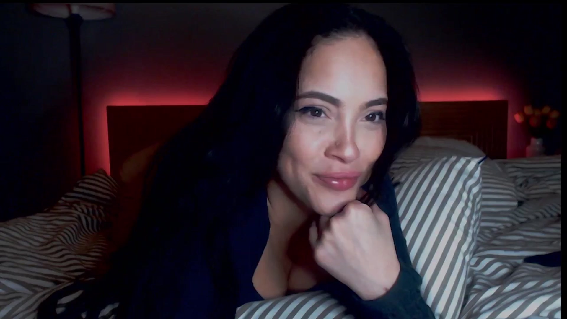 Gallery image thumbnail from justagirl_'s myfreecams stream on, 12/19/2024, 07:11 image 4 of 20