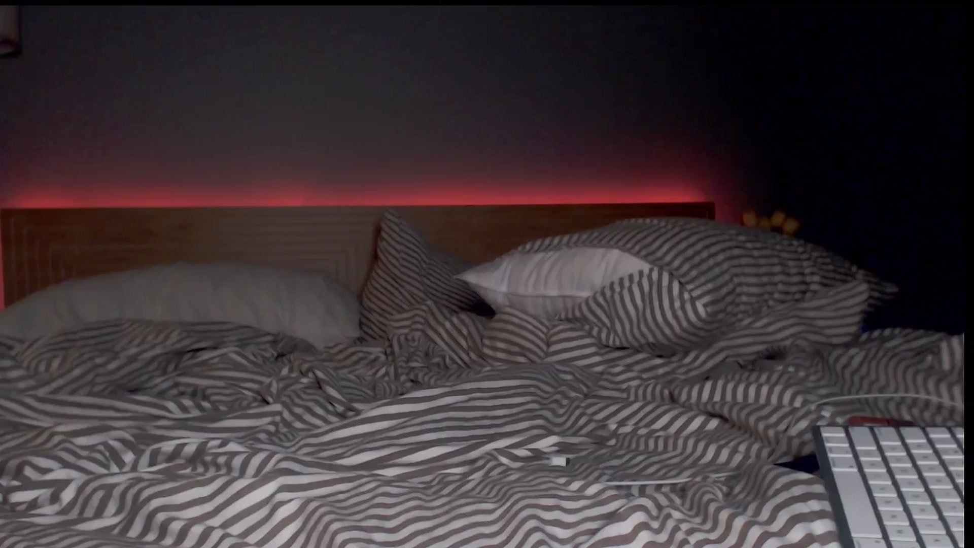 Gallery image thumbnail from justagirl_'s myfreecams stream on, 12/20/2024, 06:35 image 10 of 20