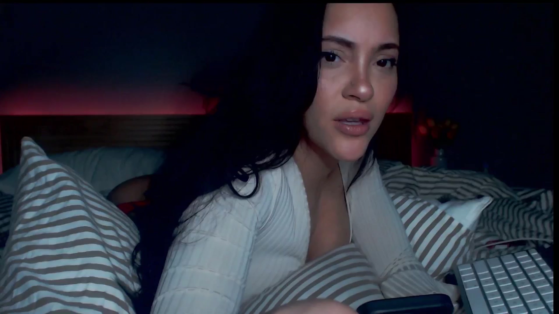 Gallery image thumbnail from justagirl_'s myfreecams stream on, 12/20/2024, 06:35 image 9 of 20