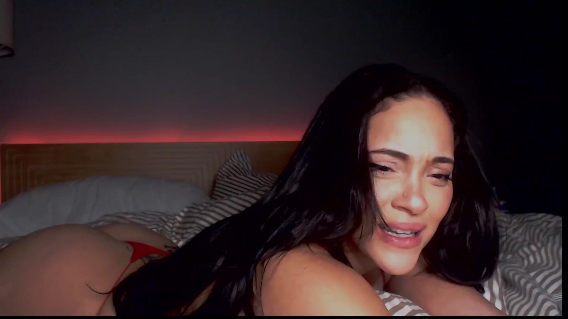 Gallery image thumbnail from justagirl_'s myfreecams stream on, 12/20/2024, 06:57 image 15 of 20