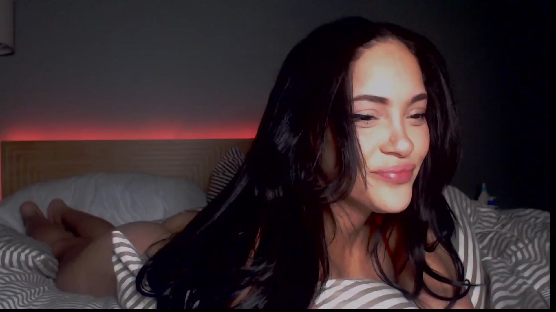 Gallery image thumbnail from justagirl_'s myfreecams stream on, 12/20/2024, 06:57 image 11 of 20