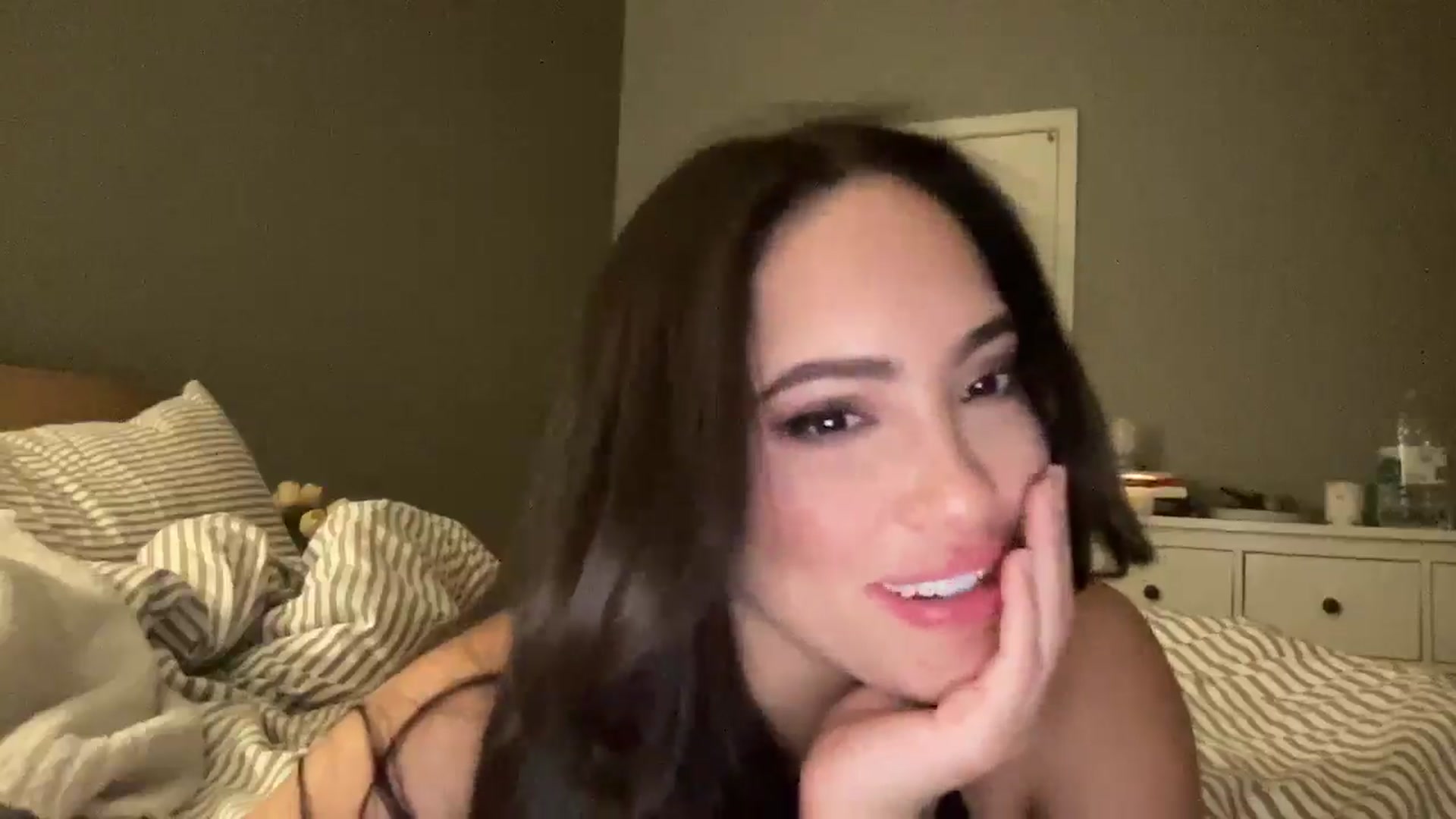 Gallery image thumbnail from justagirl_'s myfreecams stream on, 01/07/2025, 11:02 image 5 of 20