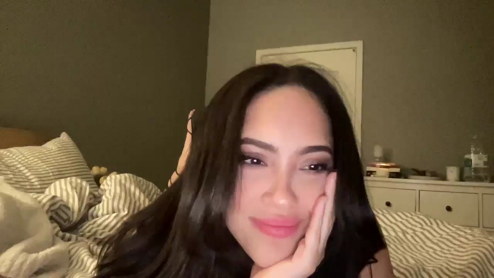 Gallery image thumbnail from justagirl_'s myfreecams stream on, 01/07/2025, 11:02 image 8 of 20