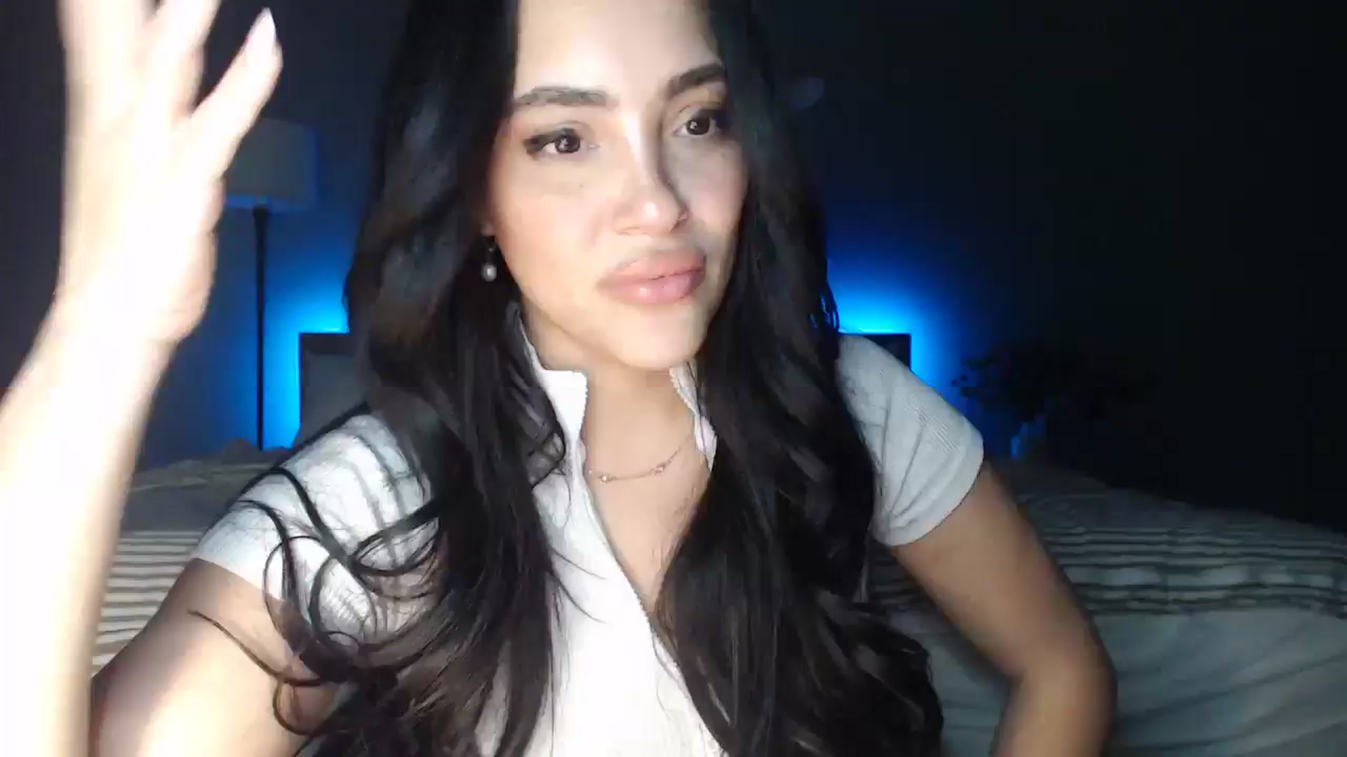 Gallery image thumbnail from justagirl_'s myfreecams stream on, 02/11/2025, 05:19 image 16 of 20