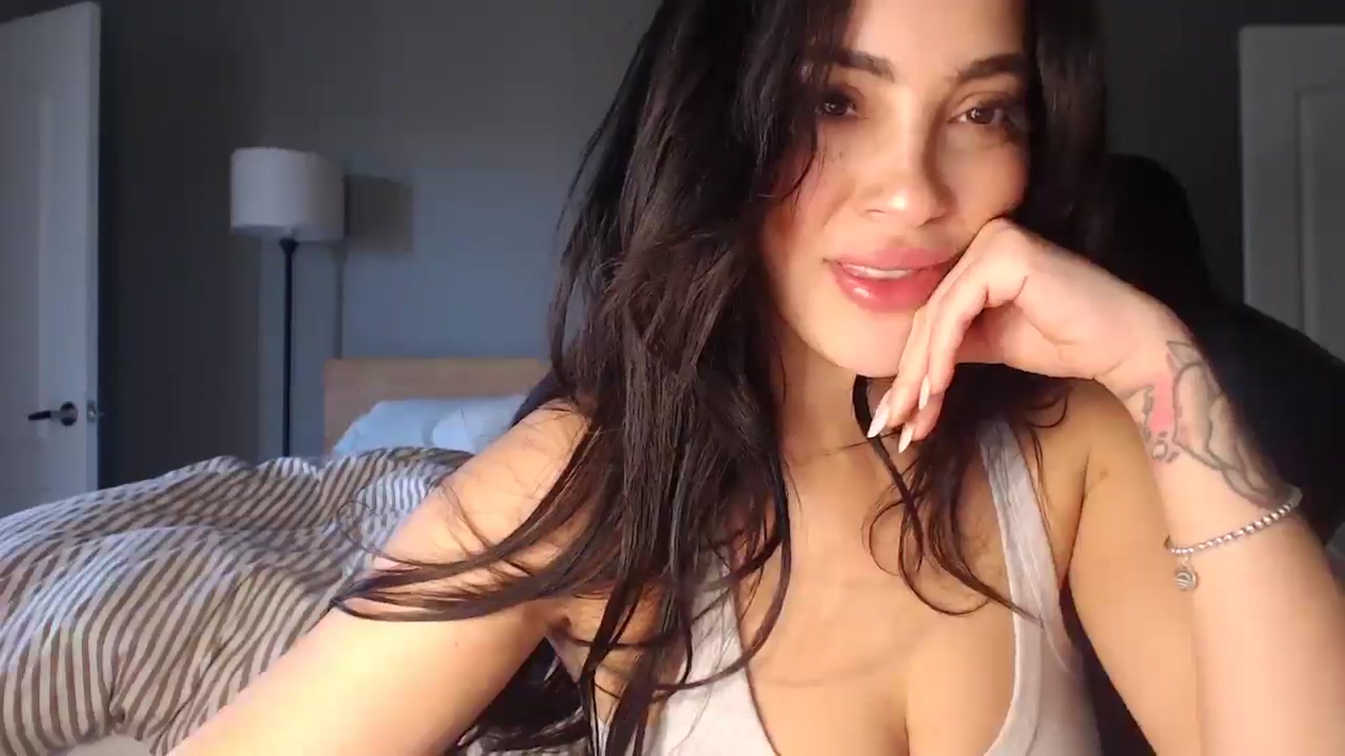 Gallery image thumbnail from justagirl_'s myfreecams stream on, 02/23/2025, 20:11 image 11 of 20