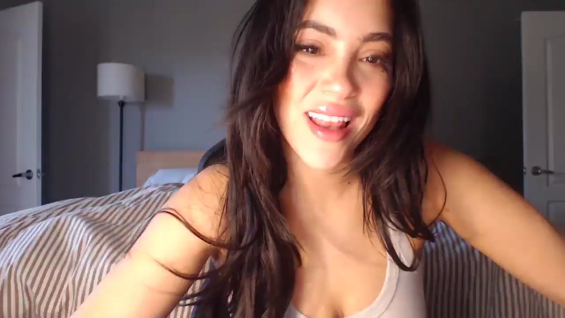 Gallery image thumbnail from justagirl_'s myfreecams stream on, 02/23/2025, 20:11 image 3 of 20