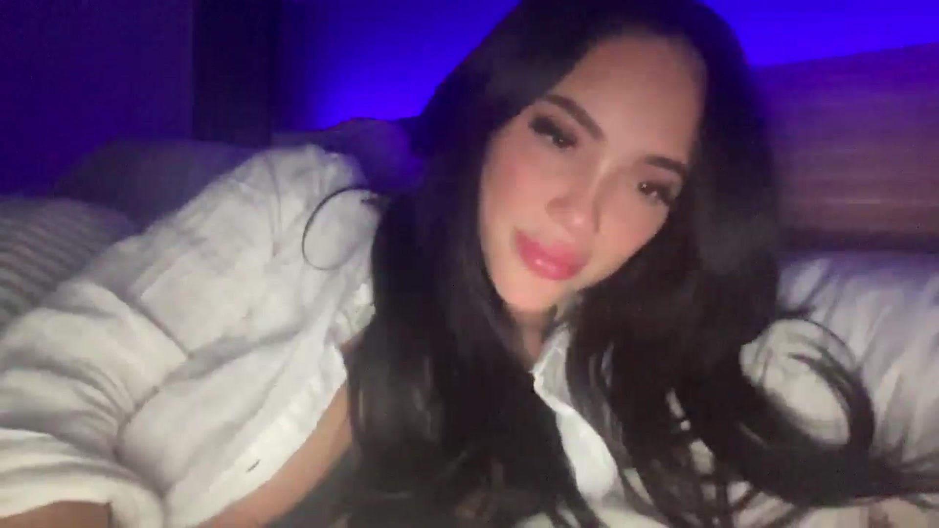 Gallery image thumbnail from justagirl_'s myfreecams stream on, 03/08/2025, 07:21 image 5 of 20