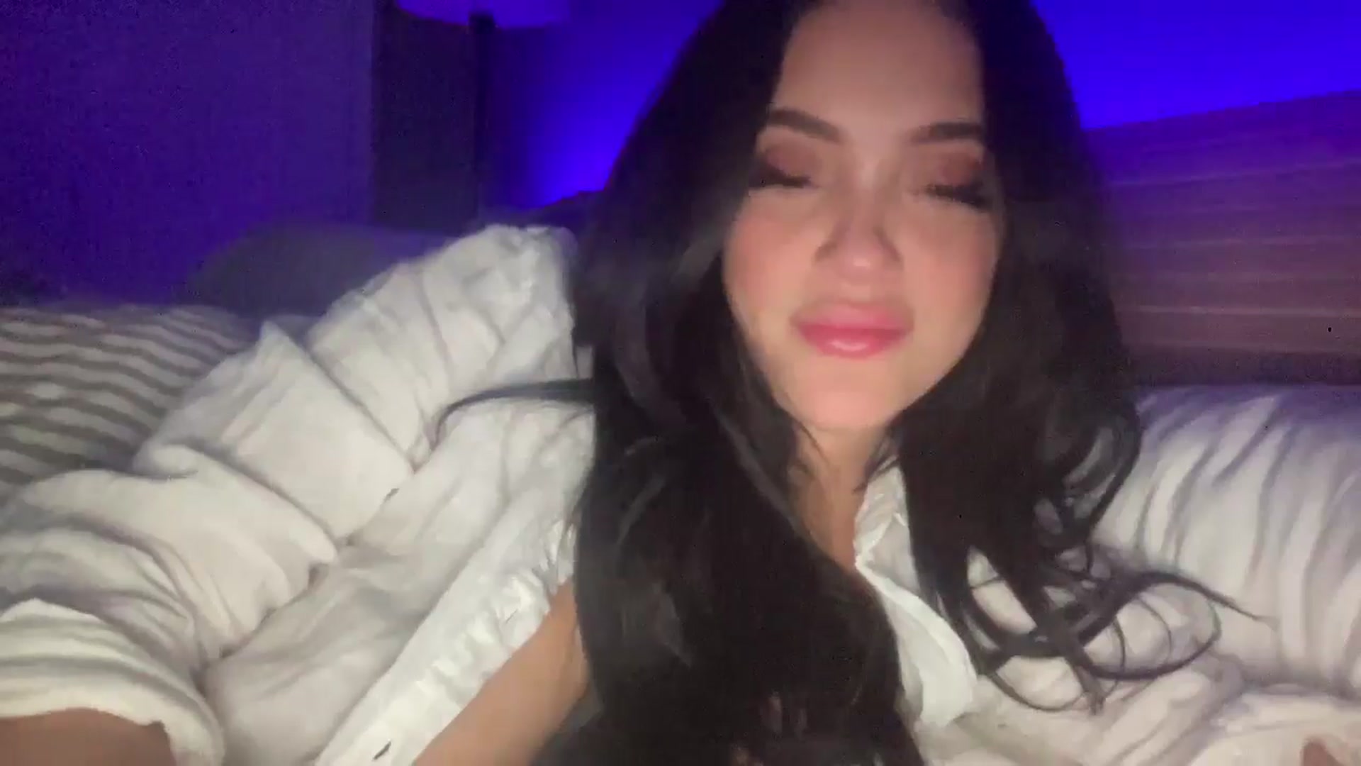 Gallery image thumbnail from justagirl_'s myfreecams stream on, 03/08/2025, 07:21 image 4 of 20