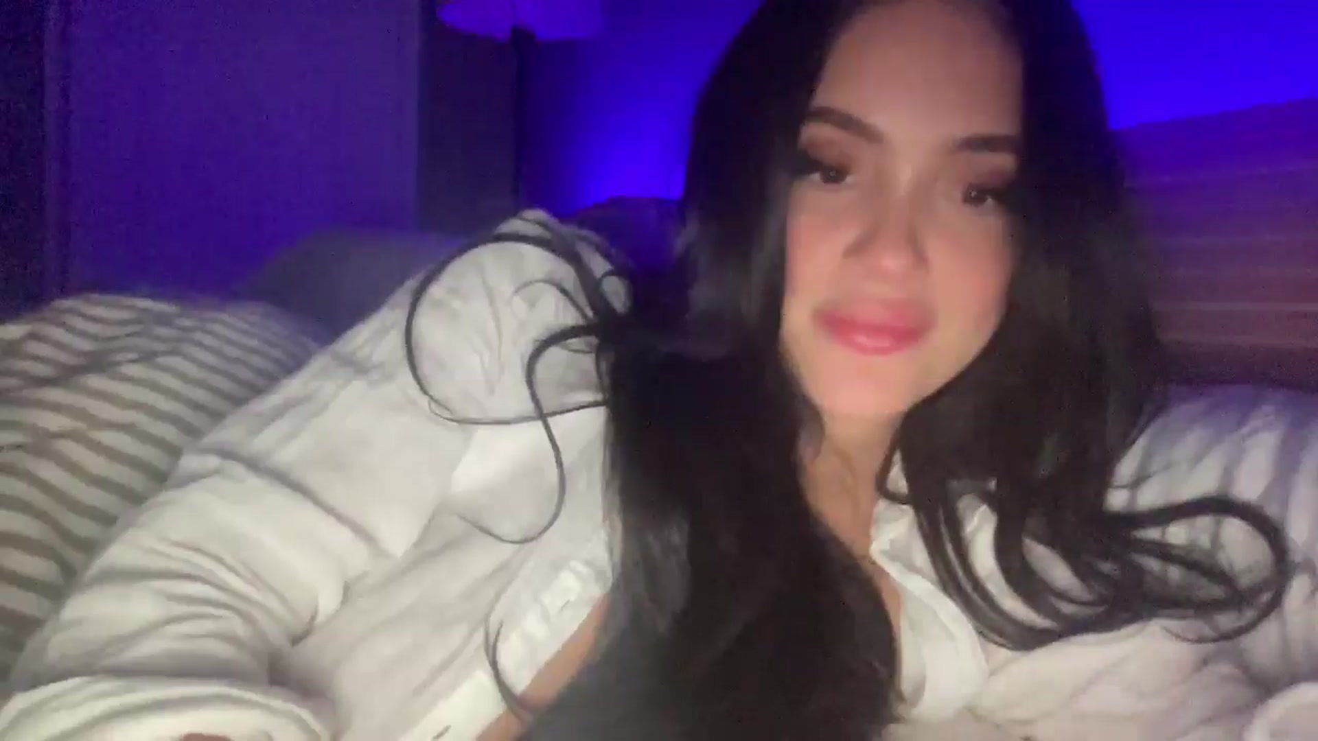 Gallery image thumbnail from justagirl_'s myfreecams stream on, 03/08/2025, 07:21 image 2 of 20