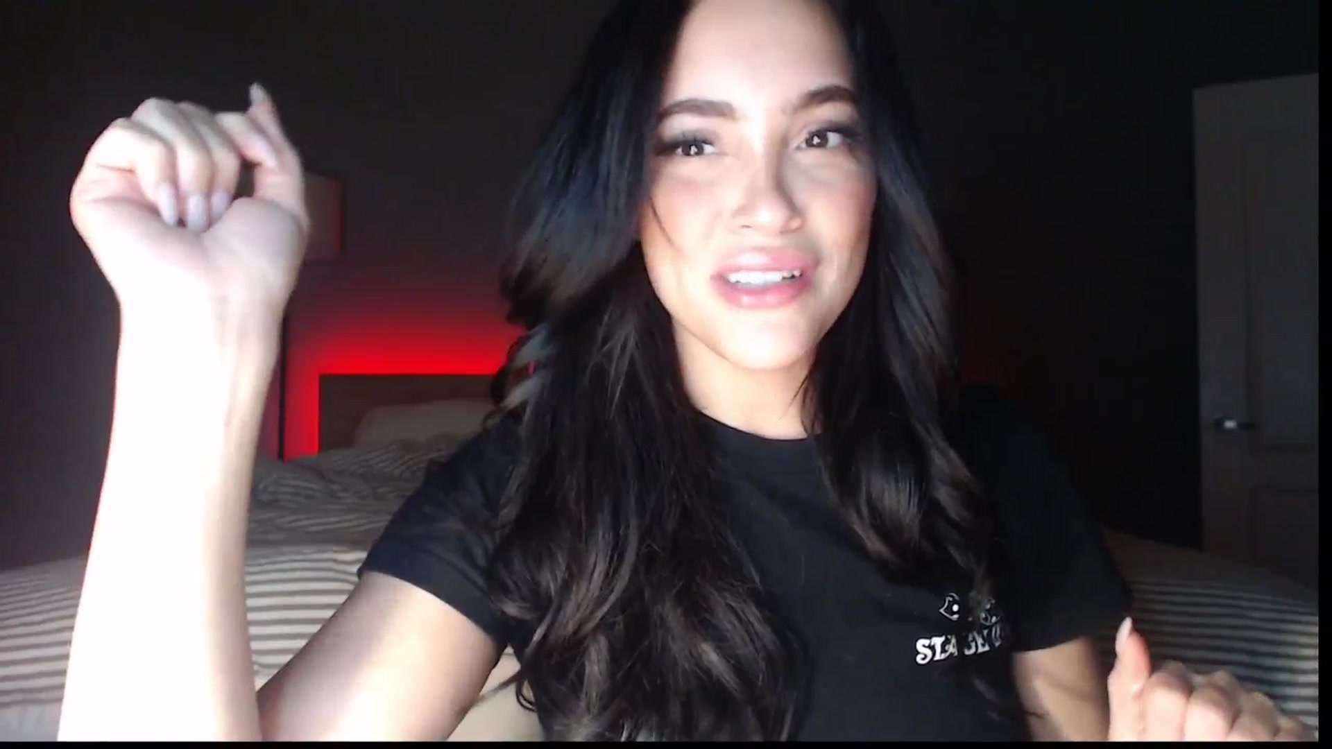 Gallery image thumbnail from justagirl_'s myfreecams stream on, 03/12/2025, 04:50 image 17 of 20